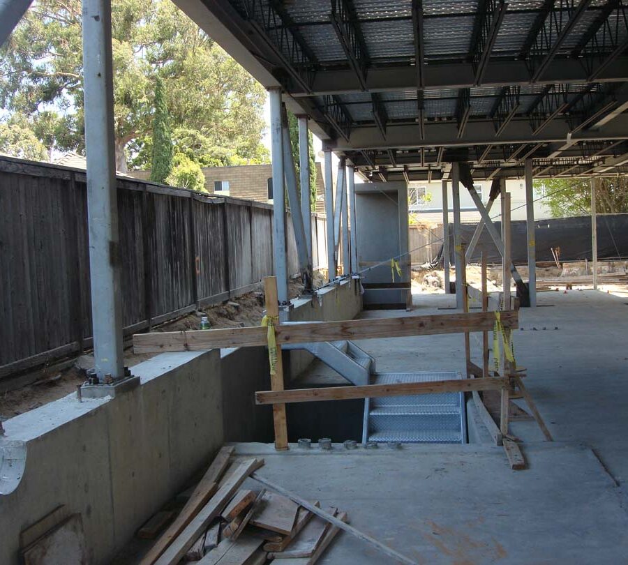 Poured the foundation and installed steel columns for a custom home in Manhattan Beach, CA. Pacificland Constructors