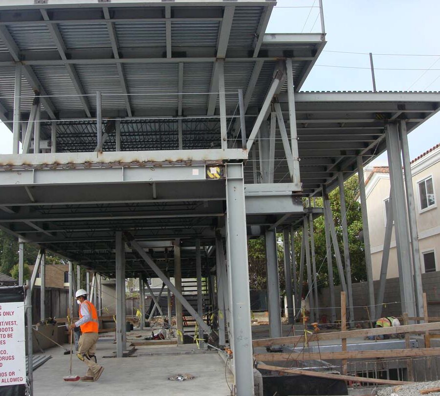 Poured the foundation and installed steel columns for a custom home in Manhattan Beach, CA. Pacificland Constructors