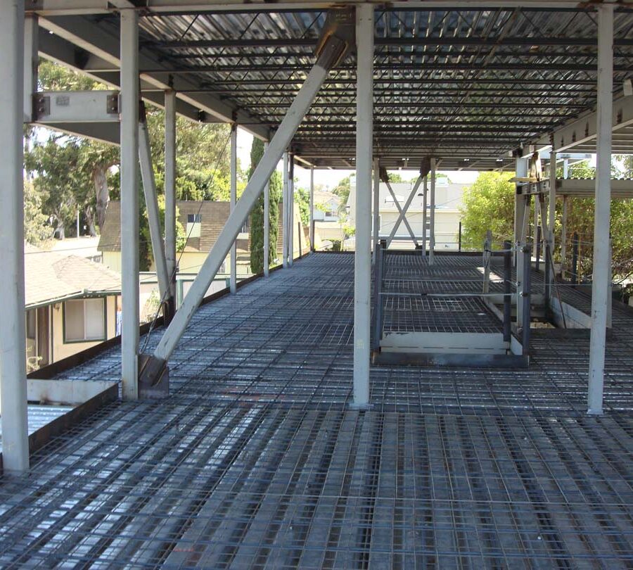 Steel reinforcement for lightweight concrete slab for a new custom home in Manhattan Beach, CA. Pacificland Constructors