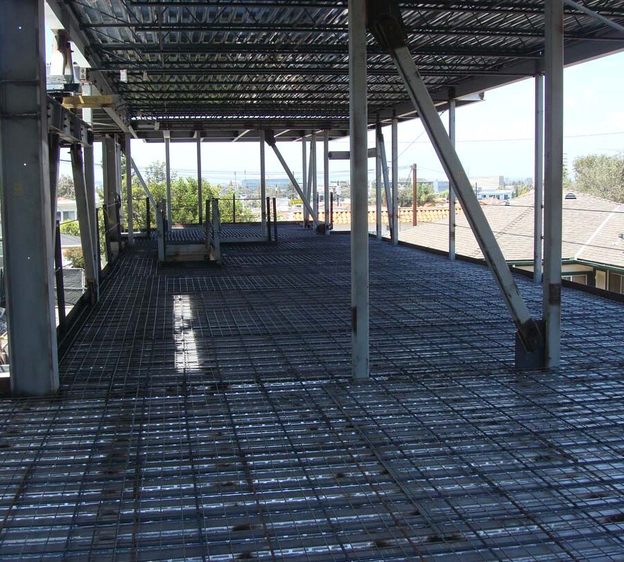 Steel reinforcement for lightweight concrete slab for a new custom home in Manhattan Beach, CA. Pacificland Constructors