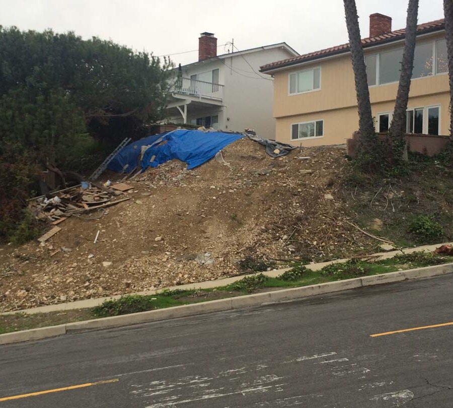 The previous contractor who did work on this home threw all the debris of the pool construction onto the hillside. We were called to clean their work and build a retaining wall to increase flat space by the pool deck. Pacificland Constructors