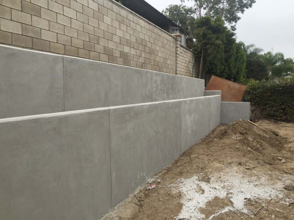 Smooth Concrete Ret Wall Huntington Beach Pacificland Constructors New Pour In Place Concrete Retaining Wall For A Backyard Huntington Beach Ca