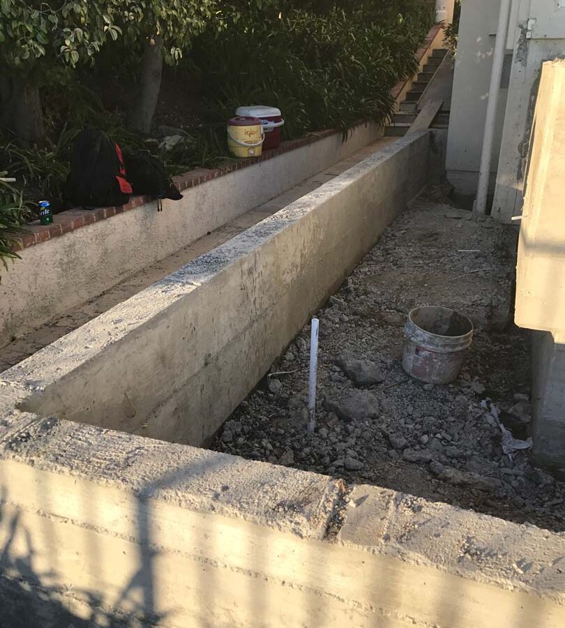 Poured a new custom concrete planter in Palos Verdes Estates, CA. Pacificland Constructors